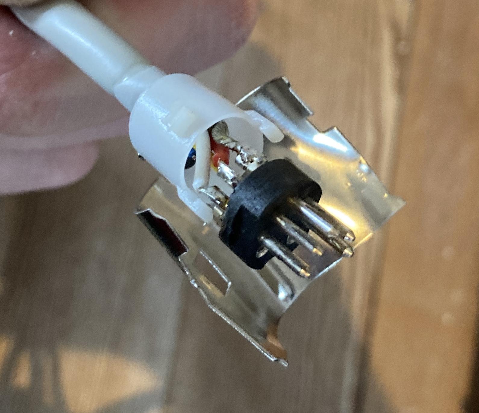 How to wire 7 din plug to Beogram - Beoworld